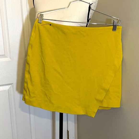 Ann Taylor asymmetric skirt - Picture 1 of 3